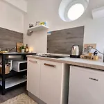 L&r - Affittasi Licia Home, Con Aria Condizionata E Wi-fi Centralissimo A Pochissima Distanza Da Ariston, Casino E Dal Mare * Sanremo