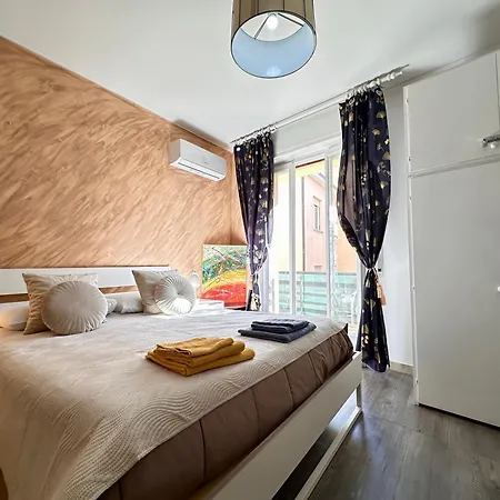 Apartment Sanremo- Affittasi Licia Home, Con Aria Condizionata Centralissimo A Pochissima Distanza Da Ariston, Casino E Dal Mare Sanremo