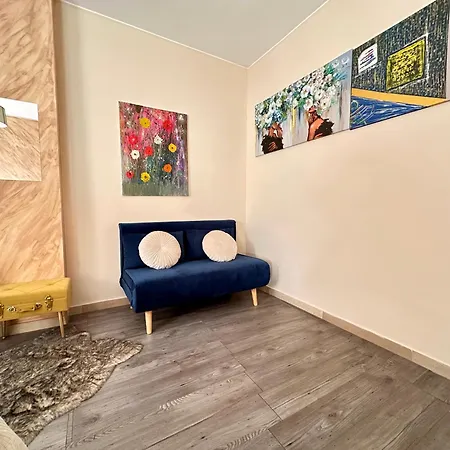 Sanremo- Affittasi Licia Home, Con Aria Condizionata Centralissimo A Pochissima Distanza Da Ariston, Casino E Dal Mare