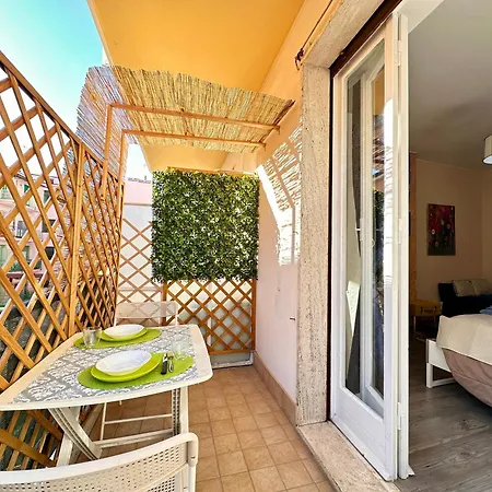 Sanremo- Affittasi Licia Home, Con Aria Condizionata Centralissimo A Pochissima Distanza Da Ariston, Casino E Dal Mare